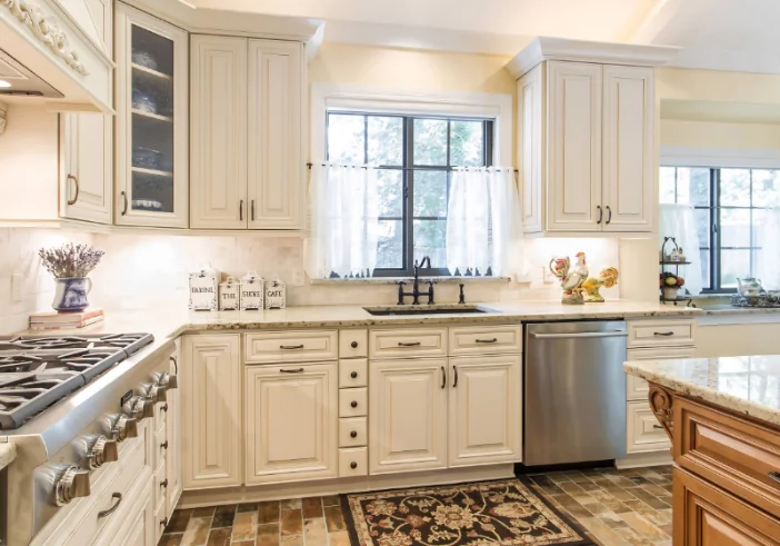 Classic raised panel kitchen cabinet